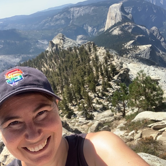 Meet your Posher, Megan - Picture 2 of 3